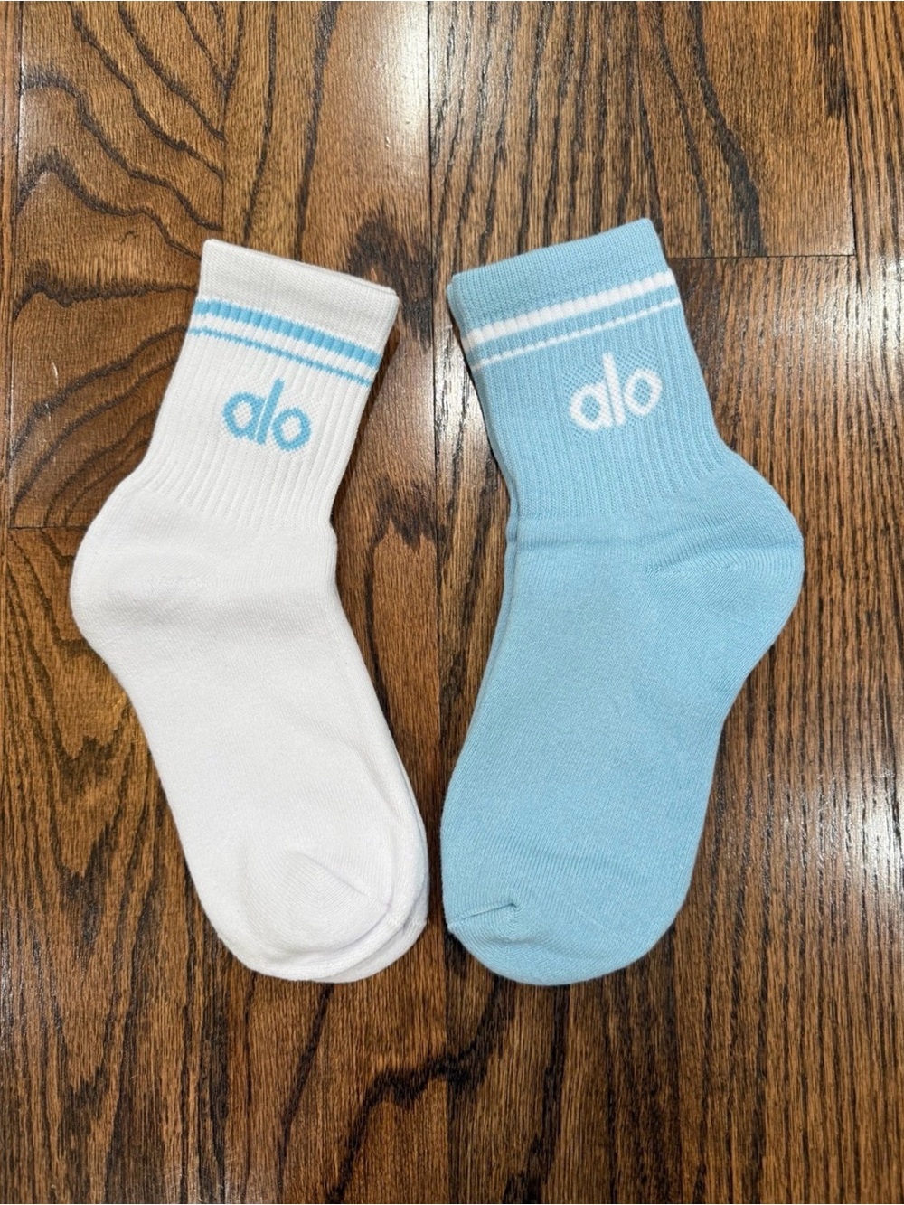 Alo Throwback socks 2 pairs brand new